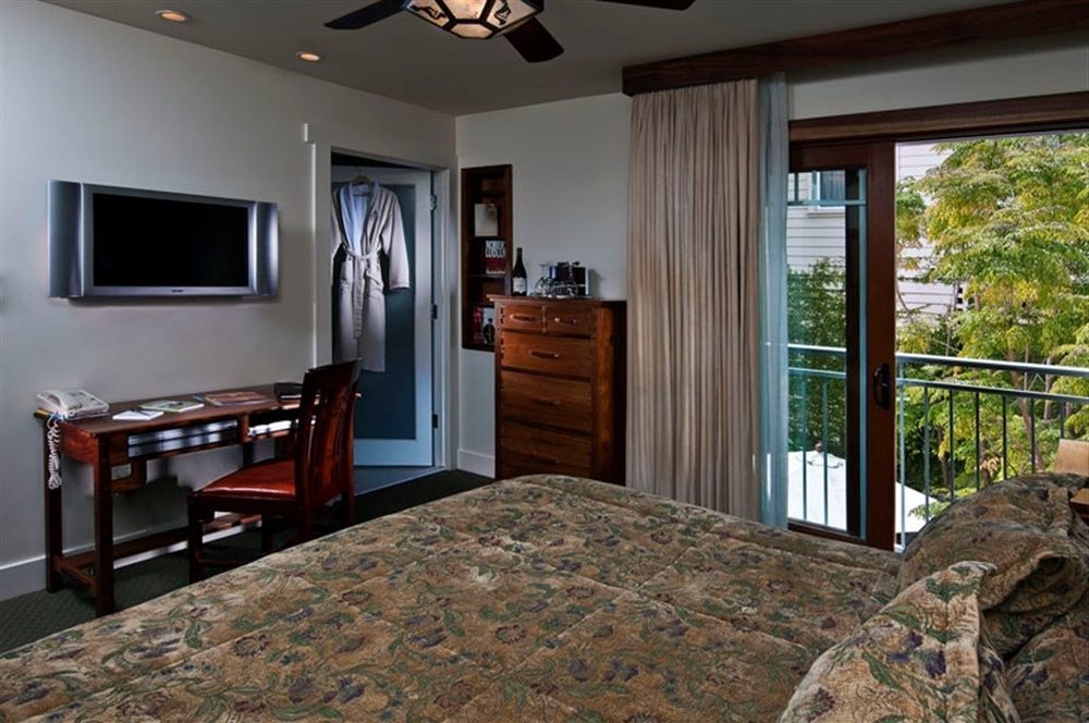 The Avalon Hotel In Catalina Island Exterior photo
